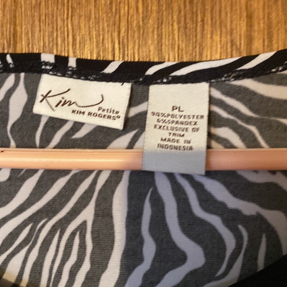 Sexy kim rogers top - Picture 2 of 4